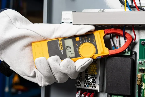 Fluke 301E Series AC/DC Clamp Meter
