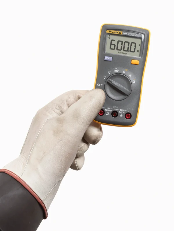 Fluke 106 Palm-sized Digital Multimeter